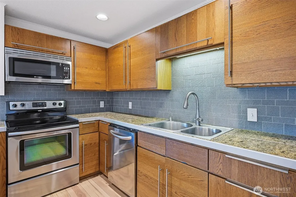 57 Etruria Street Seattle WA 98109