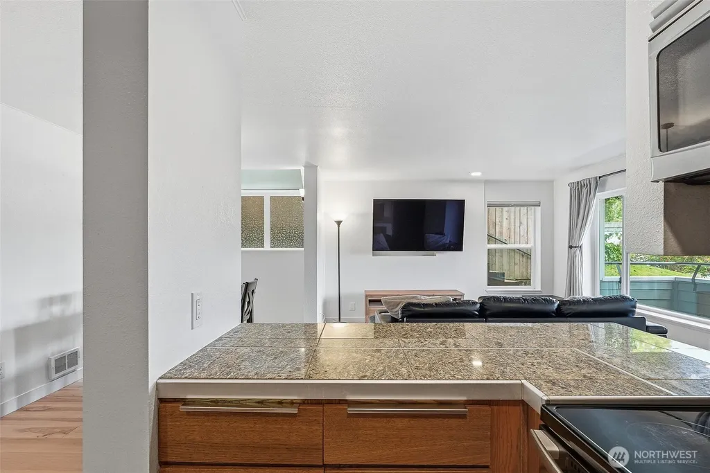57 Etruria Street Seattle WA 98109