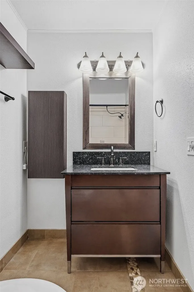 57 Etruria Street Seattle WA 98109