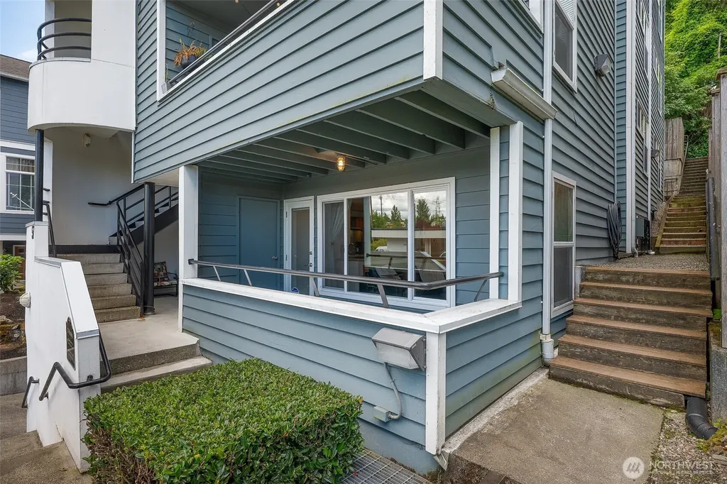 57 Etruria Street Seattle WA 98109