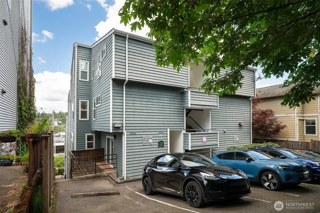 57 Etruria Street Seattle WA 98109