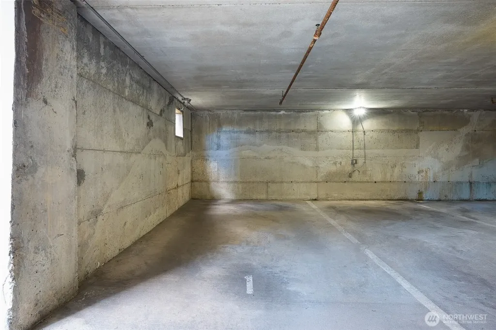 57 Etruria Street Seattle WA 98109