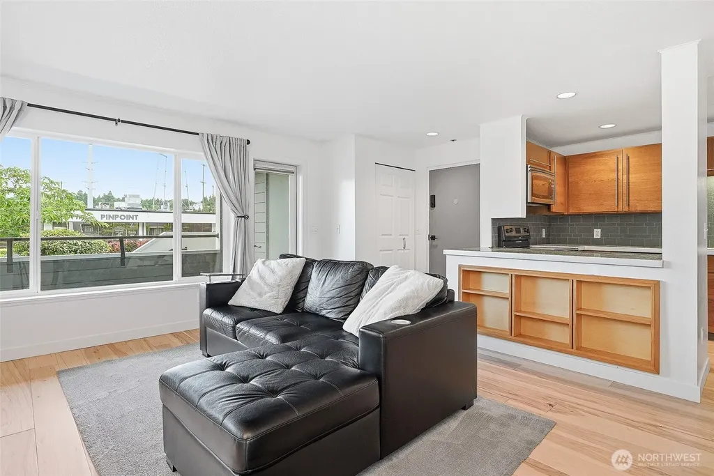 57 Etruria Street Seattle WA 98109