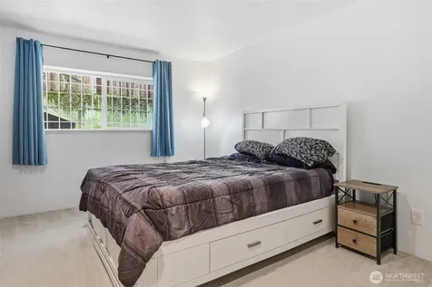 57 Etruria Street Seattle WA 98109
