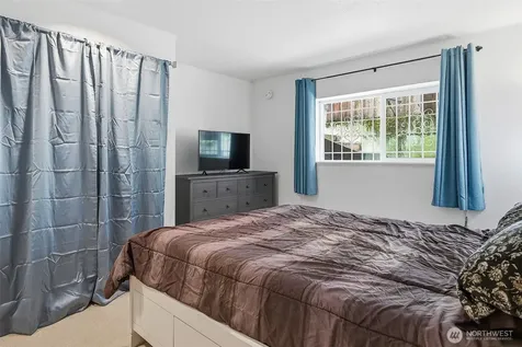 57 Etruria Street Seattle WA 98109