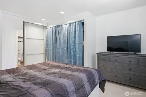 57 Etruria Street Seattle WA 98109