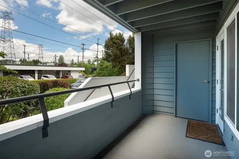 57 Etruria Street Seattle WA 98109