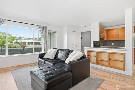 57 Etruria Street Seattle WA 98109