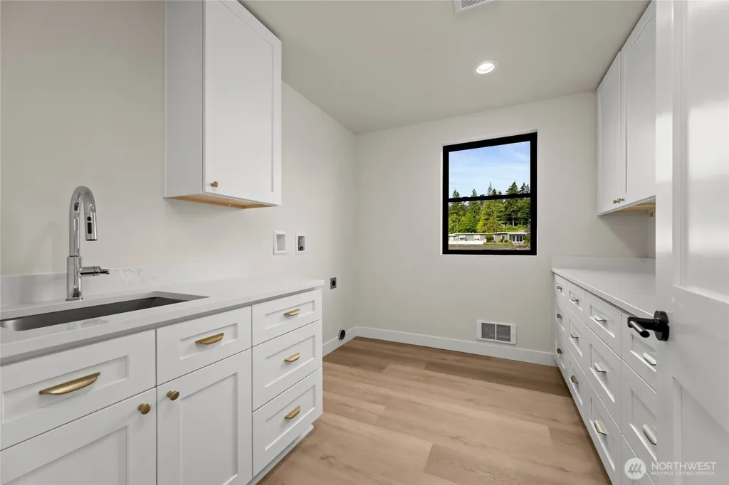 2914 K Avenue Anacortes WA 98221