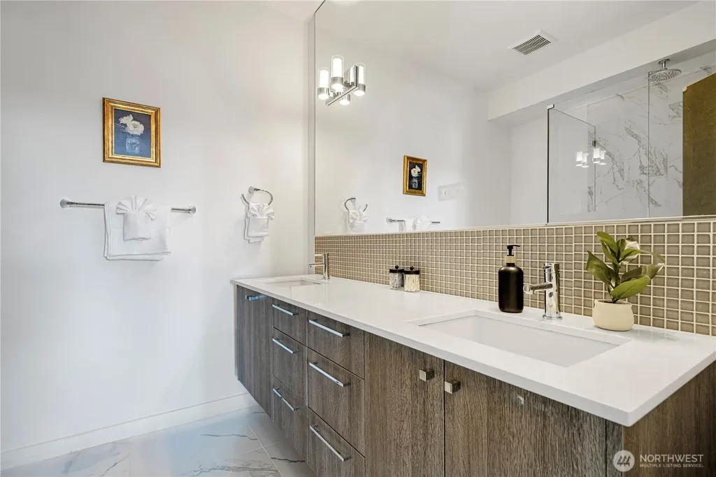 1546 Sturgus Avenue S Seattle WA 98144