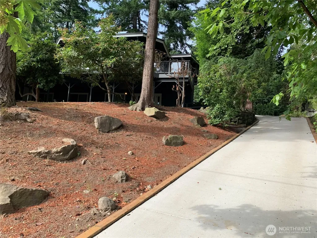 8210 171st Avenue NE Redmond WA 98052