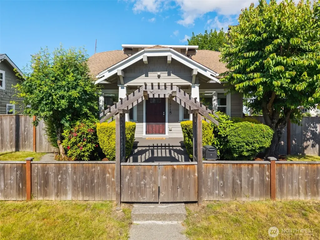 1921 Martin Luther King Jr Way Tacoma WA 98405