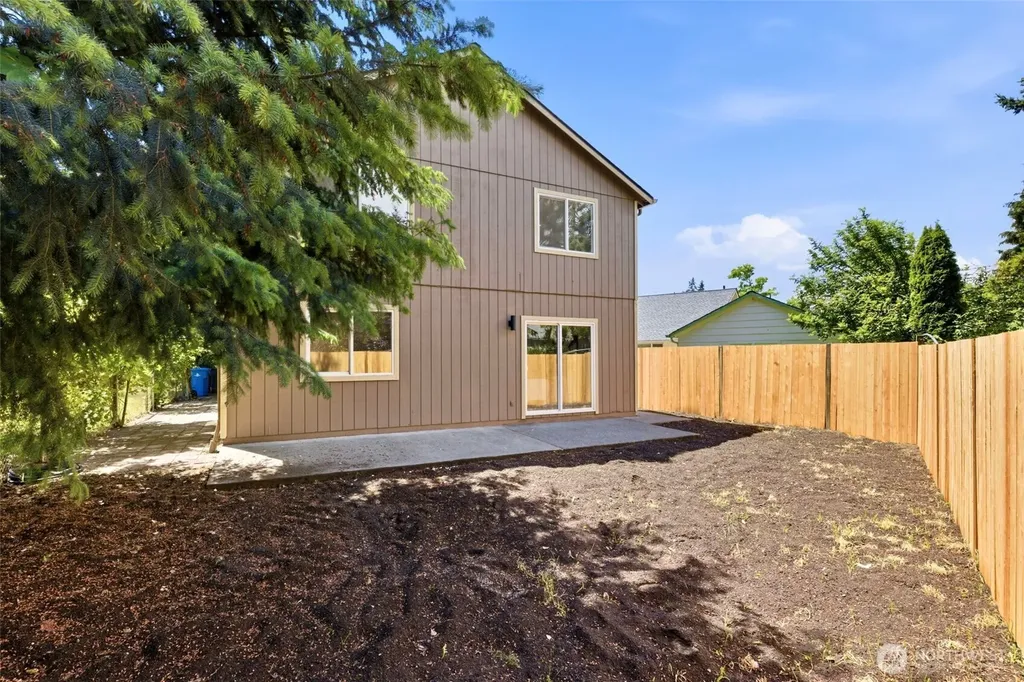 814 NE 185th Street Shoreline WA 98155