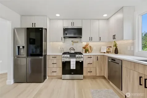 814 NE 185th Street Shoreline WA 98155