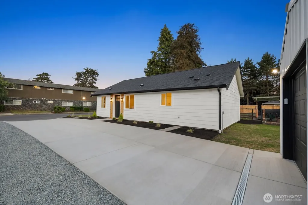 2105 D Street SE Auburn WA 98002