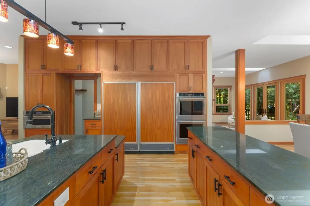 14677 Sivertson Road NE Bainbridge Island WA 98110