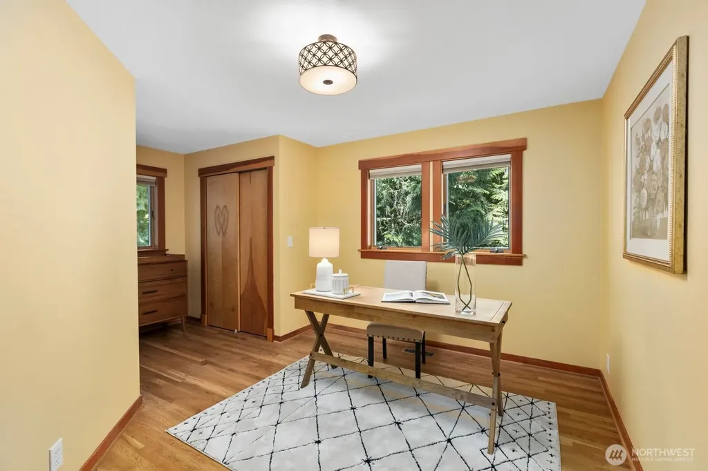 14677 Sivertson Road NE Bainbridge Island WA 98110