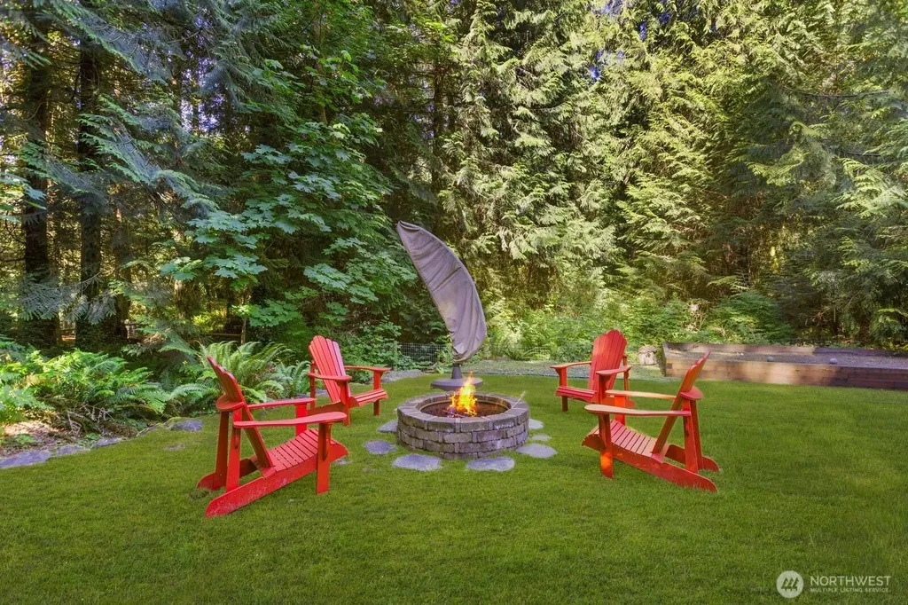 14677 Sivertson Road NE Bainbridge Island WA 98110