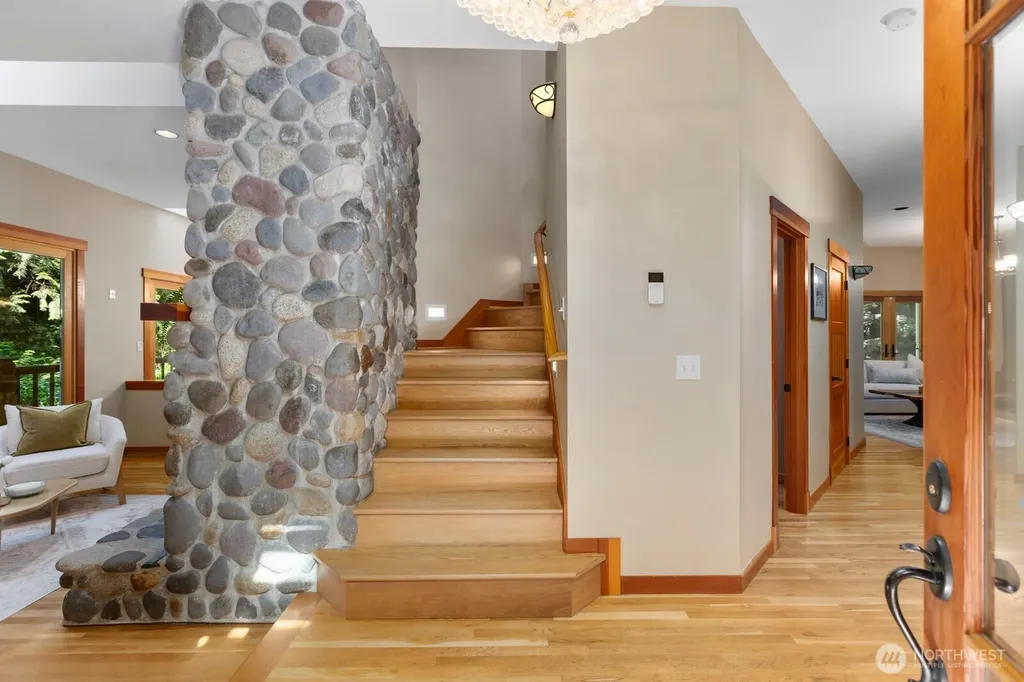14677 Sivertson Road NE Bainbridge Island WA 98110