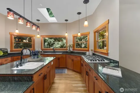 14677 Sivertson Road NE Bainbridge Island WA 98110
