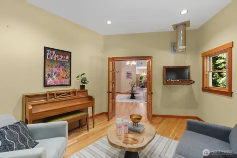 14677 Sivertson Road NE Bainbridge Island WA 98110