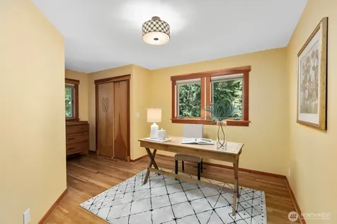 14677 Sivertson Road NE Bainbridge Island WA 98110