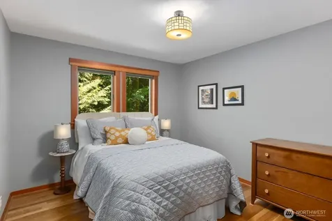 14677 Sivertson Road NE Bainbridge Island WA 98110