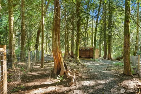 14677 Sivertson Road NE Bainbridge Island WA 98110