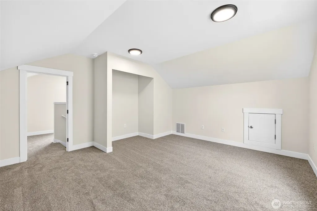 18328 113th Avenue E Puyallup WA 98374