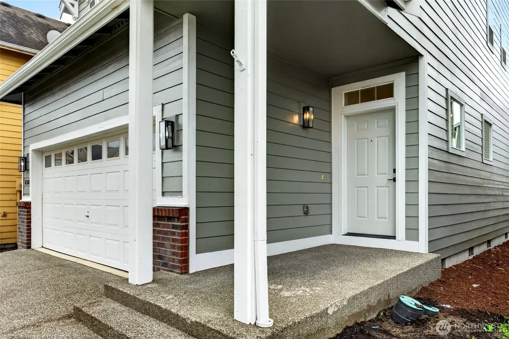 18328 113th Avenue E Puyallup WA 98374