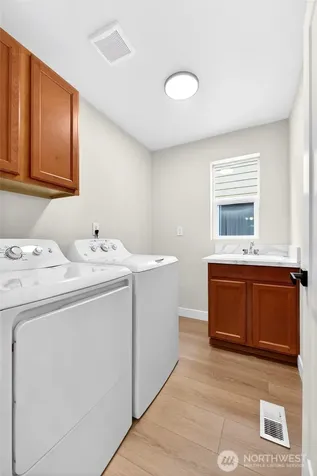 18328 113th Avenue E Puyallup WA 98374