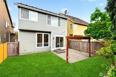 18328 113th Avenue E Puyallup WA 98374