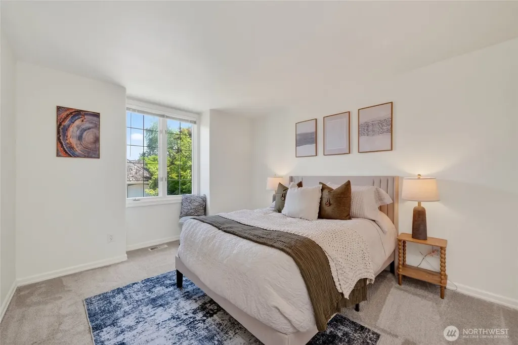 8762 Paisley Drive NE Seattle WA 98115