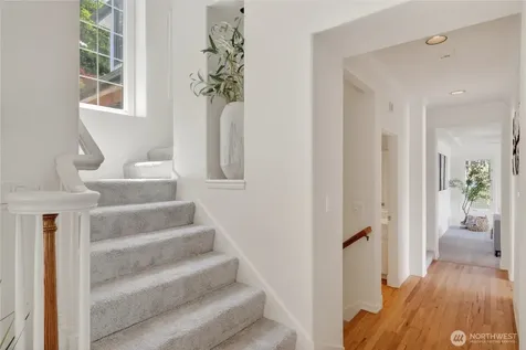 8762 Paisley Drive NE Seattle WA 98115