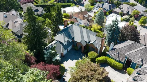 8762 Paisley Drive NE Seattle WA 98115