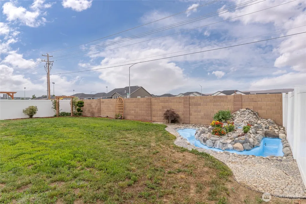 725 L St NE Quincy WA 98848
