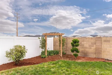 725 L St NE Quincy WA 98848