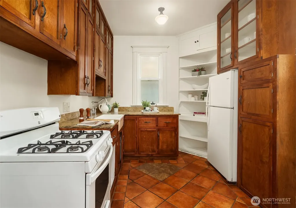 1532 23rd Avenue Seattle WA 98122