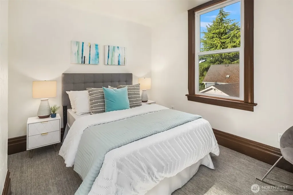 1532 23rd Avenue Seattle WA 98122