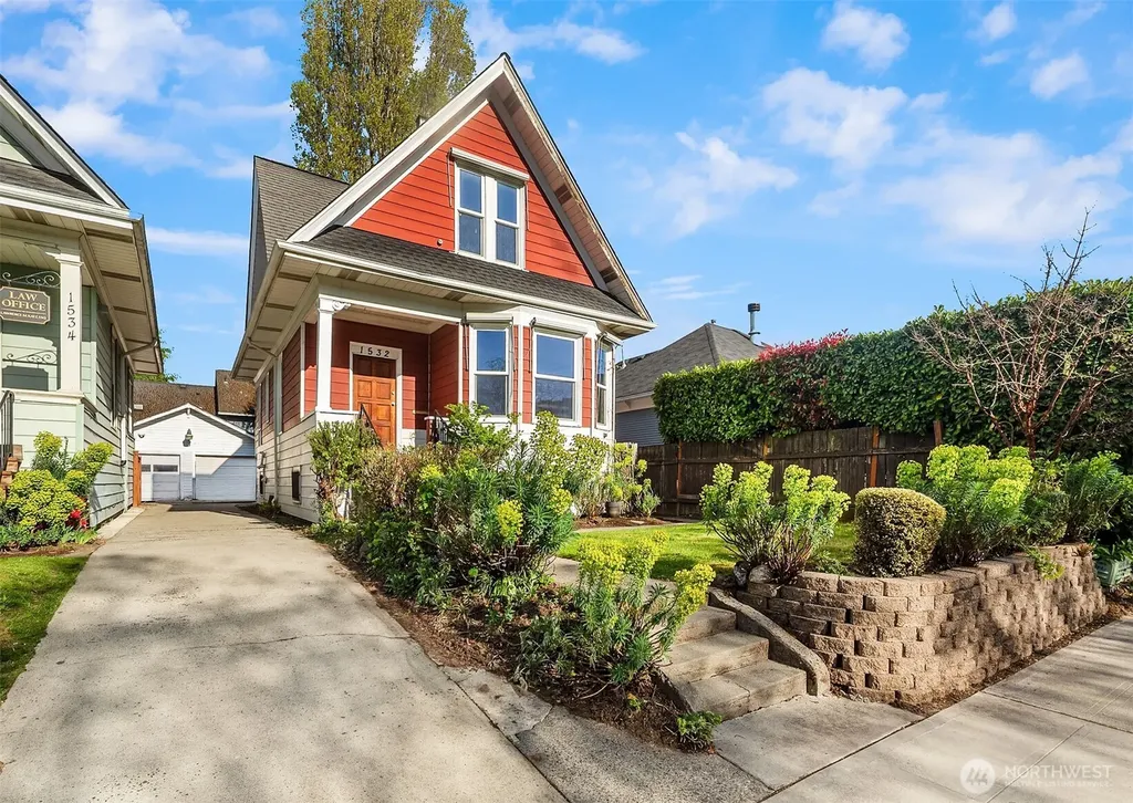 1532 23rd Avenue Seattle WA 98122