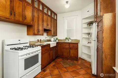 1532 23rd Avenue Seattle WA 98122