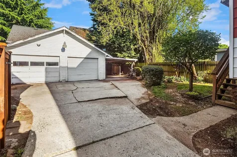 1532 23rd Avenue Seattle WA 98122