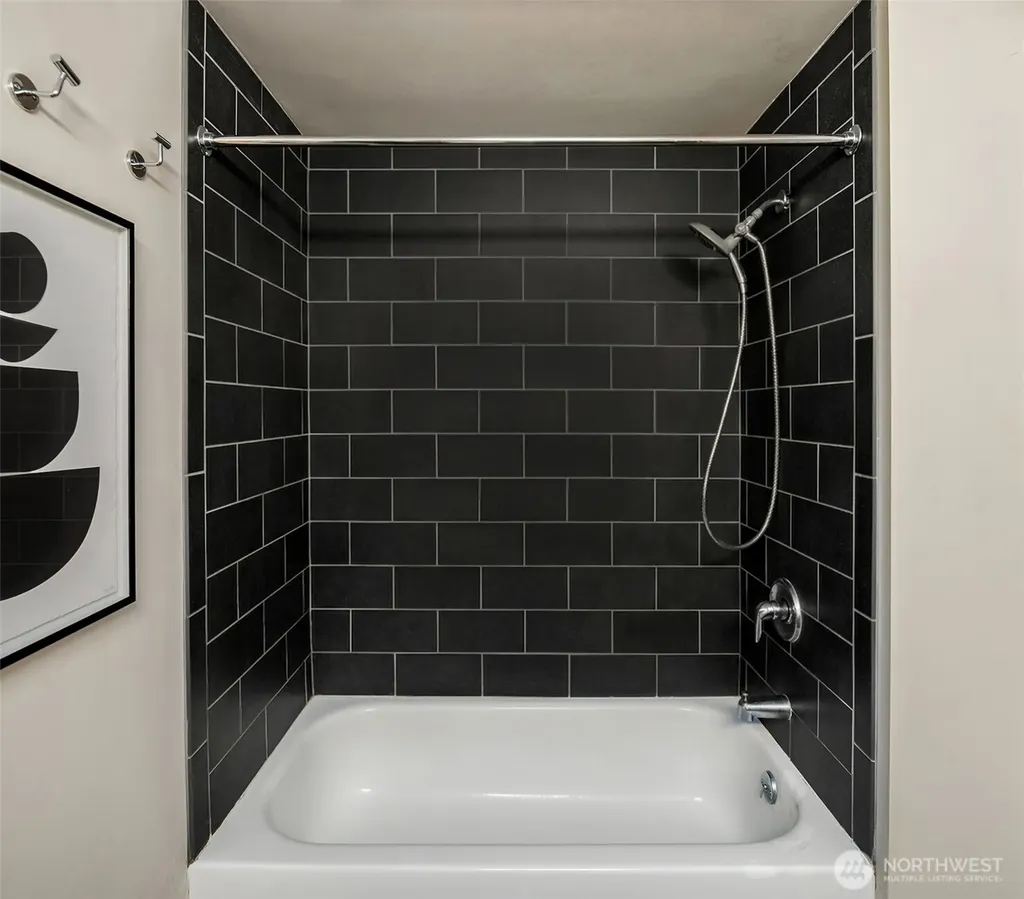 2720 3rd Avenue Seattle WA 98121