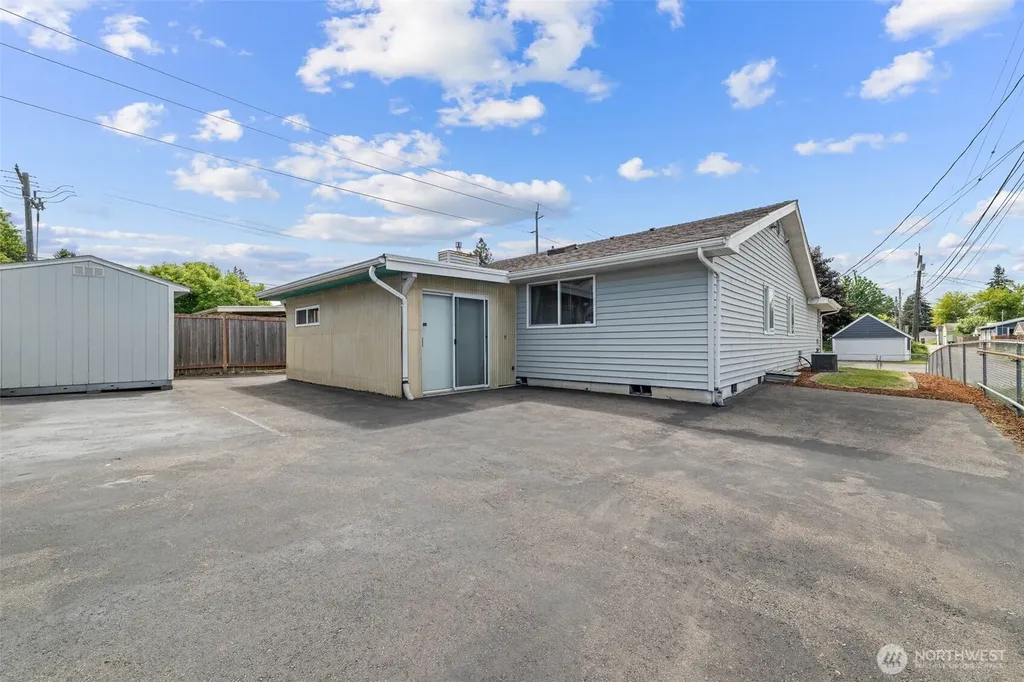207 S 63rd Street Tacoma WA 98408