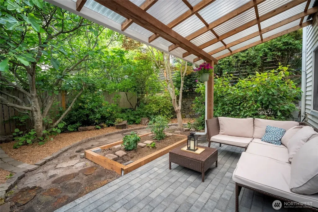 831 19th Avenue S Seattle WA 98144