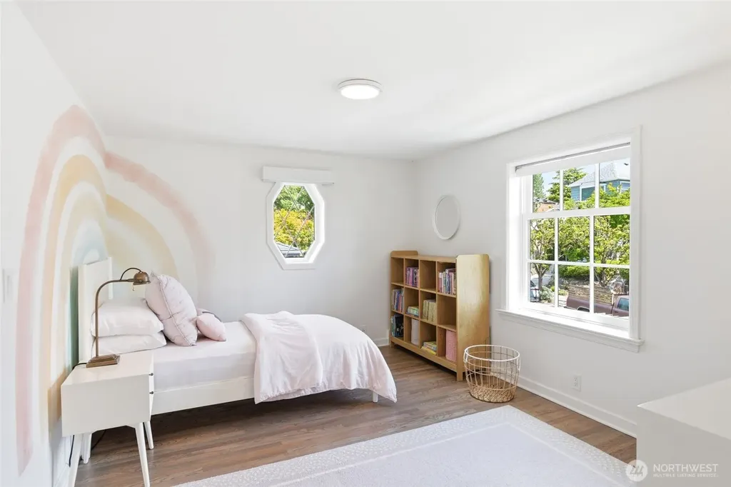 5815 Ann Arbor Avenue NE Seattle WA 98105