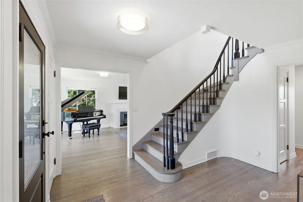 5815 Ann Arbor Avenue NE Seattle WA 98105