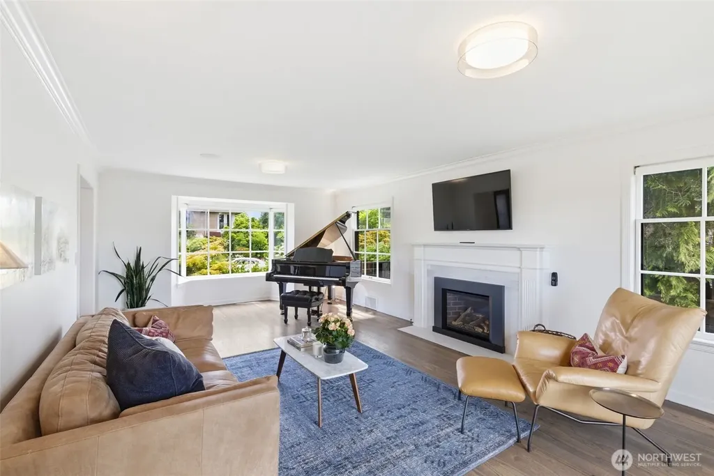 5815 Ann Arbor Avenue NE Seattle WA 98105