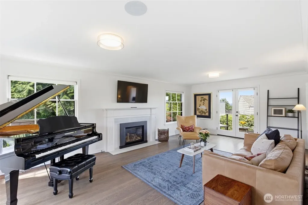 5815 Ann Arbor Avenue NE Seattle WA 98105