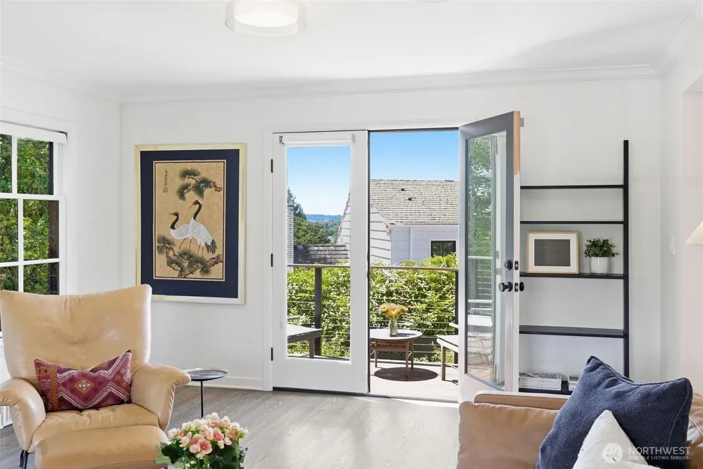 5815 Ann Arbor Avenue NE Seattle WA 98105